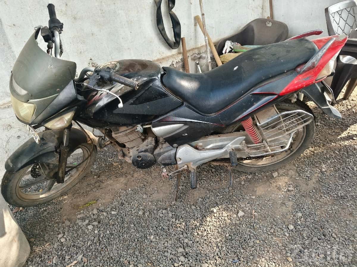 Used Hero Honda CBZ 2011 Motorcycle Used Hero Honda CBZ 2011 Motorcycle