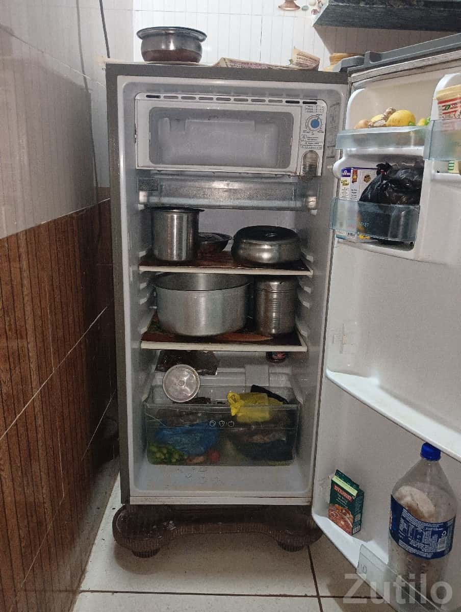 LG Single Door Refrigerator 5 Years Used LG Single Door Refrigerator 5 Years Used