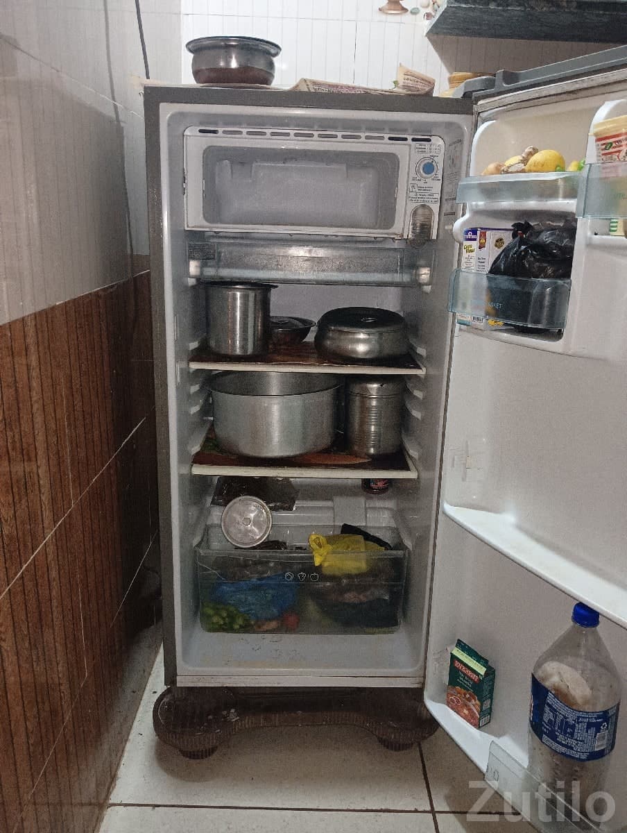 LG Single Door Refrigerator 5 Years Used LG Single Door Refrigerator 5 Years Used