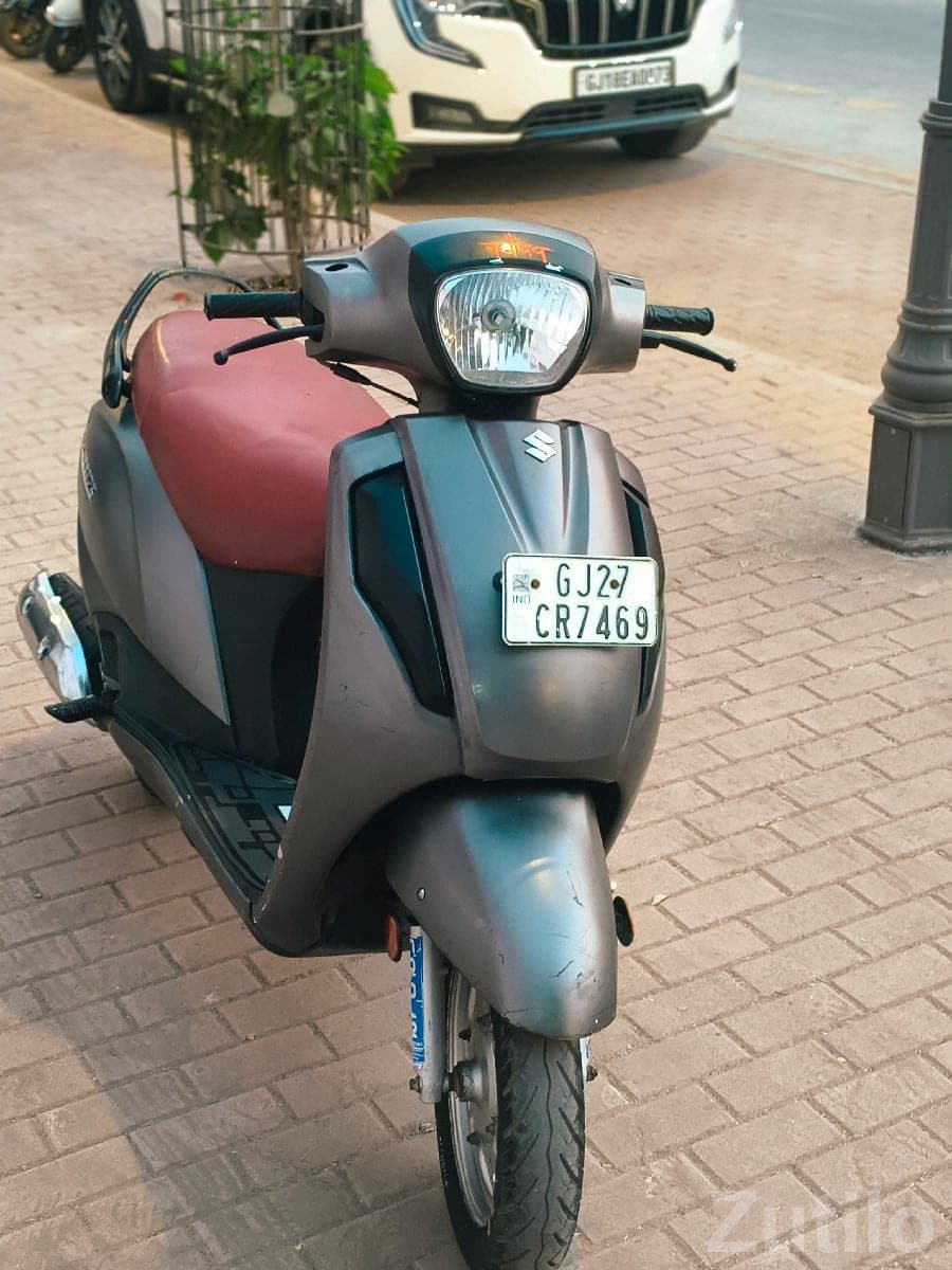 2019 Suzuki scooter in top condition 2019 Suzuki scooter in top condition