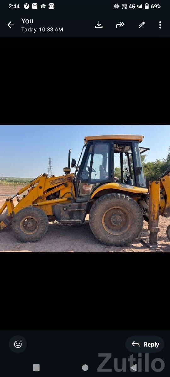 JCB Backhoe Loader 2006 Model for Sale JCB Backhoe Loader 2006 Model for Sale