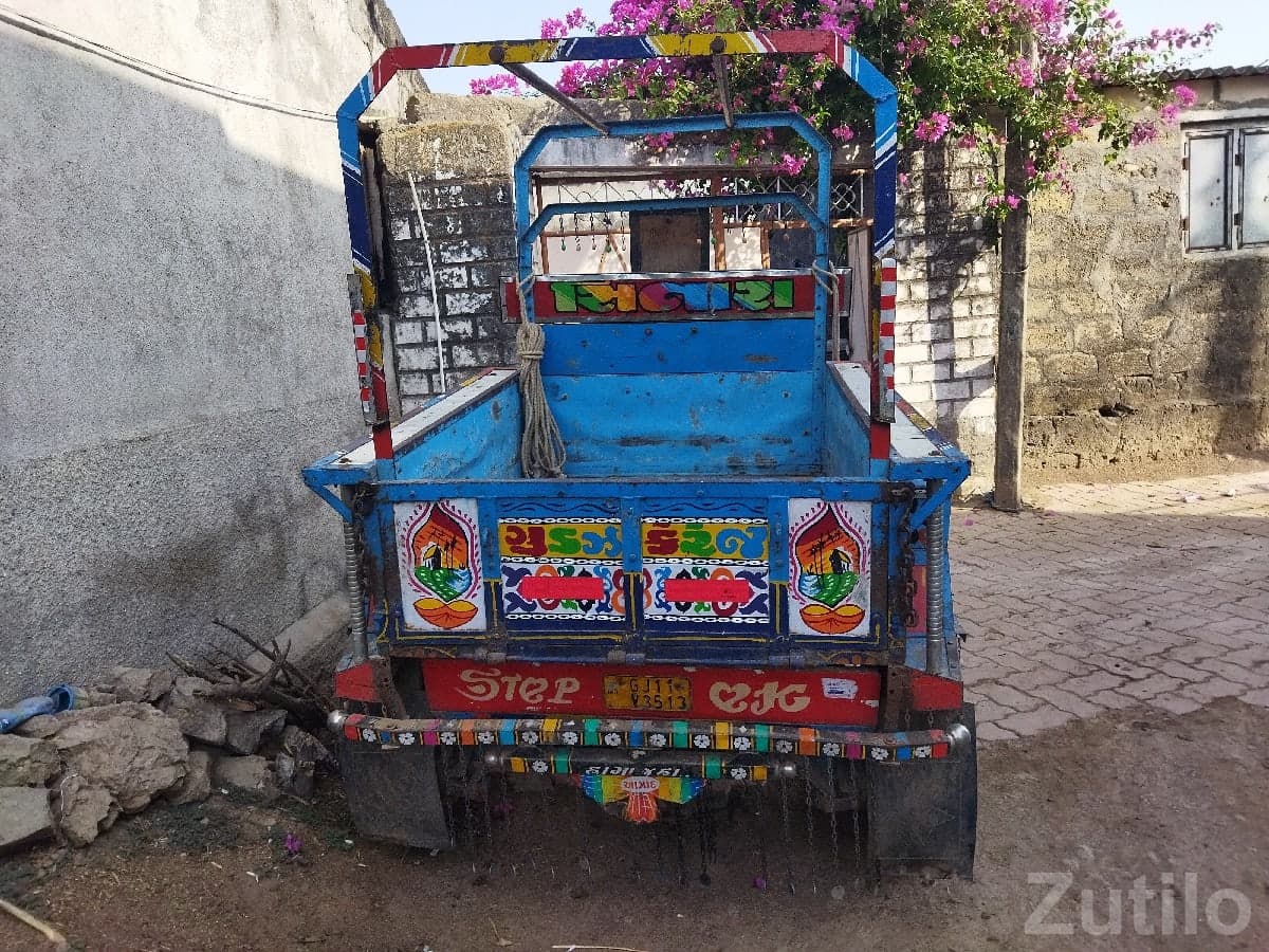 1999 Cargo Auto Rickshaw with 6.5 Engine 1999 Cargo Auto Rickshaw with 6.5 Engine