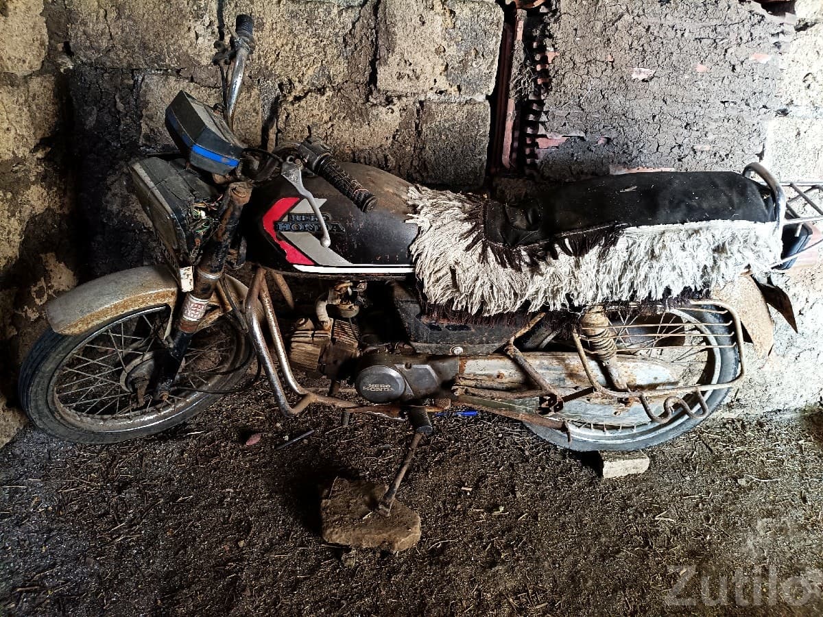 Honda CD 100 Motorcycle Honda CD 100 Motorcycle