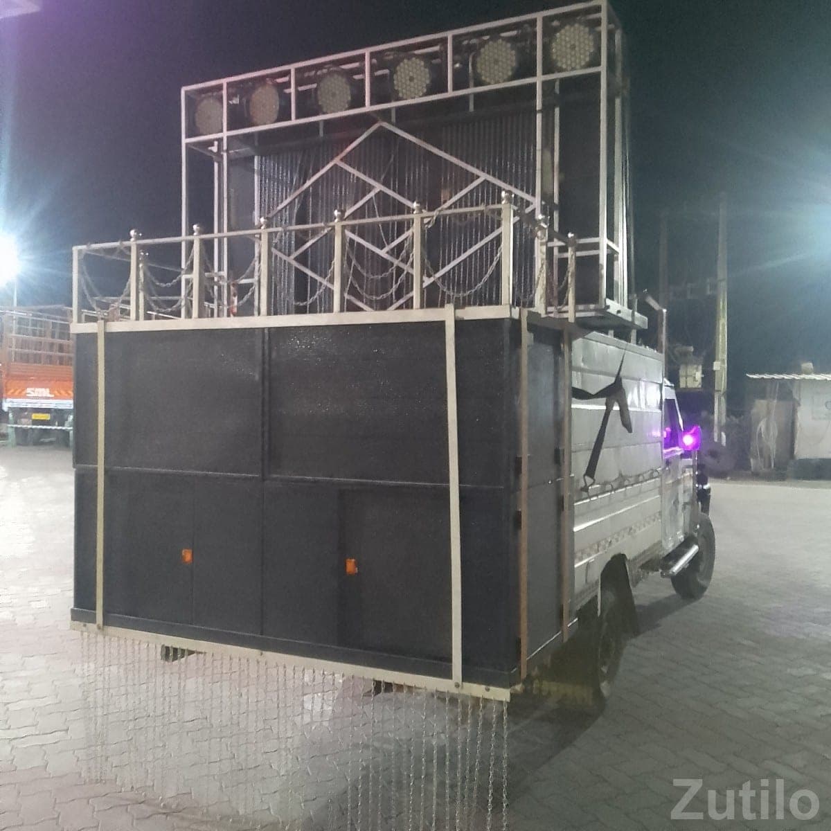 DJ Sound Setup Vehicle with Lighting Frame DJ Sound Setup Vehicle with Lighting Frame