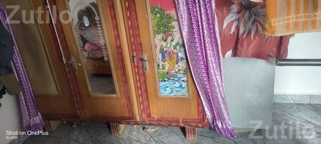 Second Hand Wooden Cupboard with Mirror Second Hand Wooden Cupboard with Mirror
