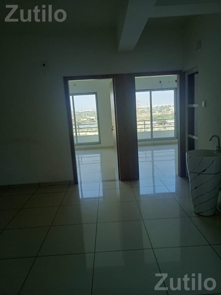 Semi Furnished 6th Floor Flat for Sale Semi Furnished 6th Floor Flat for Sale