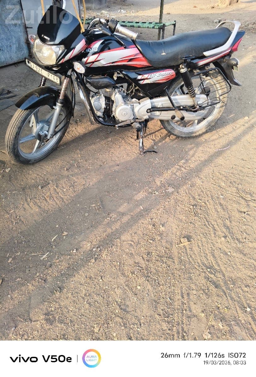 Hero HF Deluxe 2016 Self Start Bike Hero HF Deluxe 2016 Self Start Bike