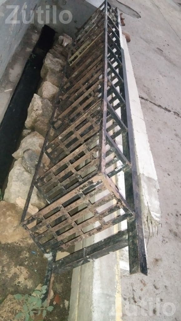 12 Foot Heavy Iron Ladder 12 Foot Heavy Iron Ladder