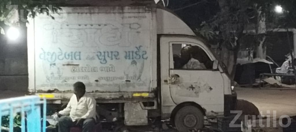 Mahindra Maximo Tempo 2016 Closed Body Mahindra Maximo Tempo 2016 Closed Body