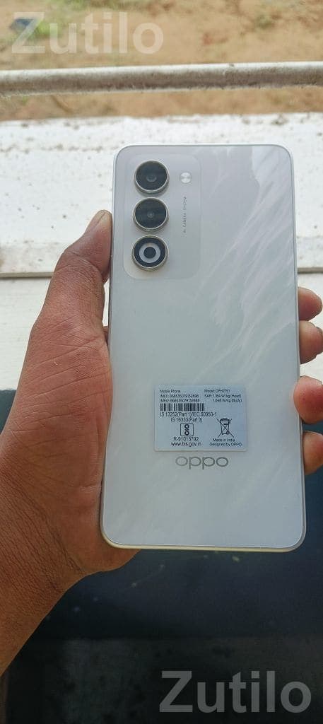 Oppo Smartphone White Color Oppo Smartphone White Color