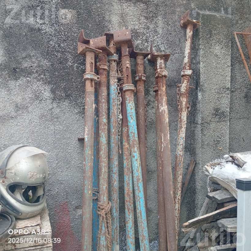 Heavy Iron Construction Jack Props Set of 10 Heavy Iron Construction Jack Props Set of 10