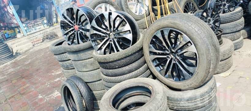 Alloy Wheels and Tyres for Innova Brezza i20 Alloy Wheels and Tyres for Innova Brezza i20