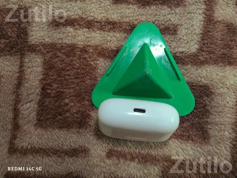 KDM Gaming Earbuds with Charging Case KDM Gaming Earbuds with Charging Case