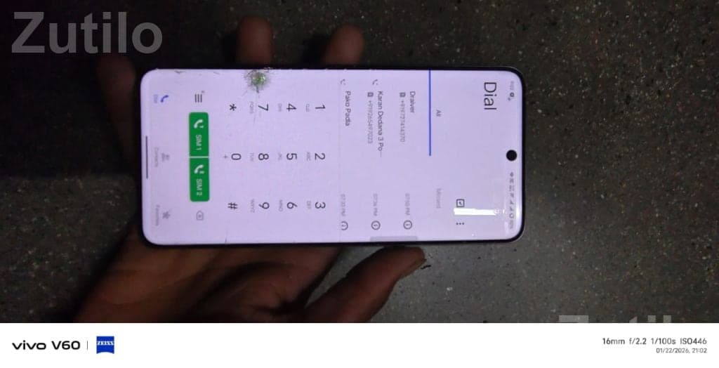 Vivo T4 5G Smartphone with Cracked Display Vivo T4 5G Smartphone with Cracked Display