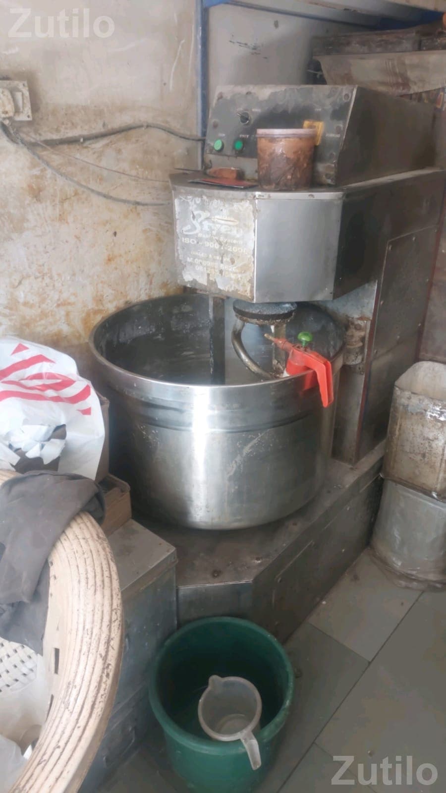 Commercial Bakery Dough Mixer Machine Commercial Bakery Dough Mixer Machine