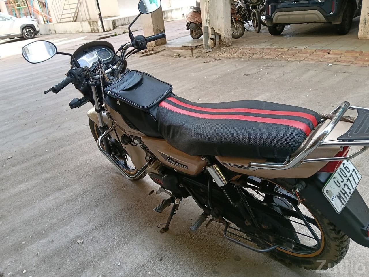 TVS Radeon 2019 Self Start Bike TVS Radeon 2019 Self Start Bike