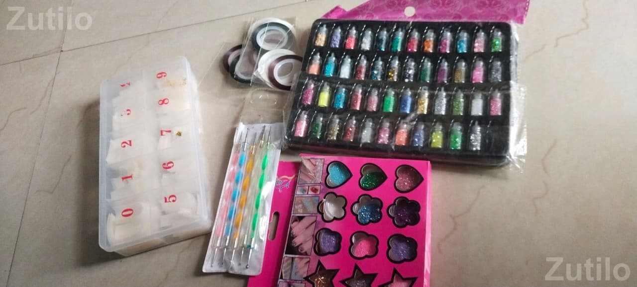 Makeup Brush and Nail Art Accessories Set Makeup Brush and Nail Art Accessories Set