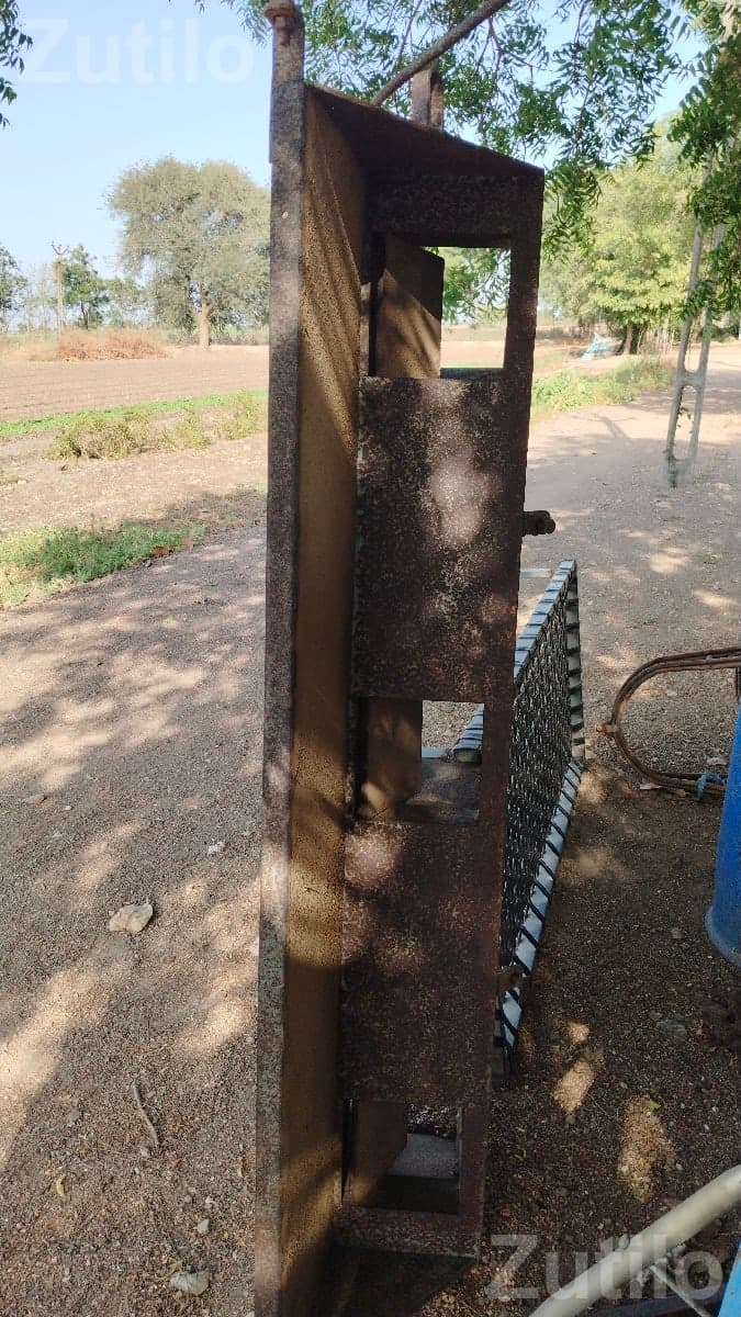 Trailer Side Panels for Fertilizer Loading Trailer Side Panels for Fertilizer Loading