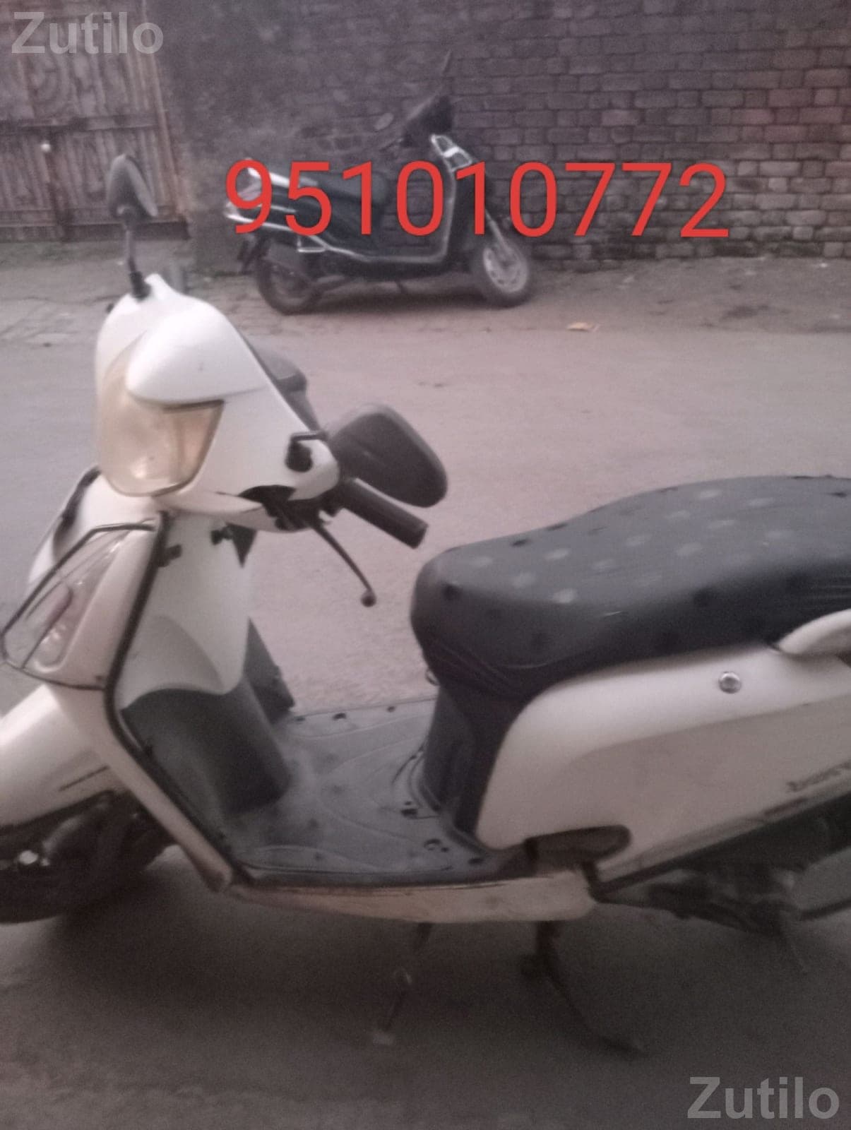 Honda Aviator 2013 White Scooter Honda Aviator 2013 White Scooter