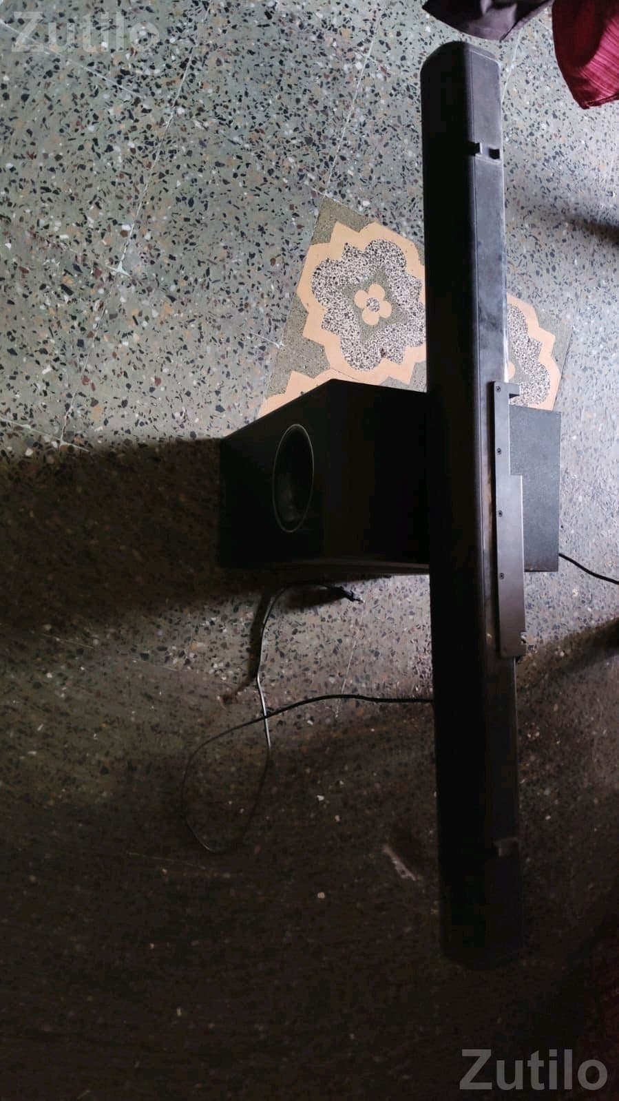 200W Home Theatre Soundbar with Subwoofer 200W Home Theatre Soundbar with Subwoofer