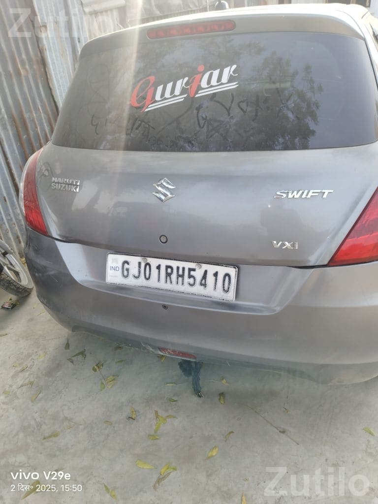 2014 Maruti Suzuki Swift VXi Petrol CNG 2014 Maruti Suzuki Swift VXi Petrol CNG