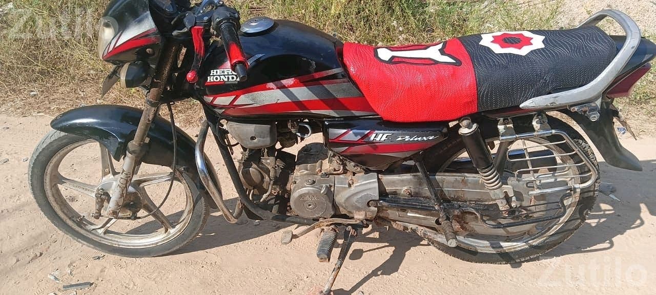 Hero Honda CD Deluxe Motorcycle Hero Honda CD Deluxe Motorcycle