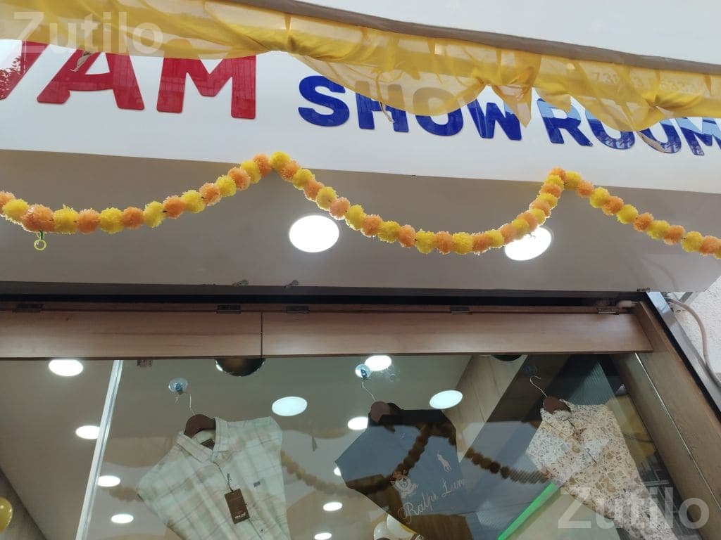 Men's Jeans, Shirts, T-Shirts and Cargo Pants Men's Jeans, Shirts, T-Shirts and Cargo Pants