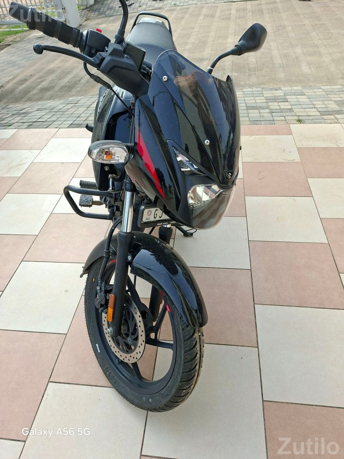 2024 Bajaj Pulsar Bike Black 2024 Bajaj Pulsar Bike Black