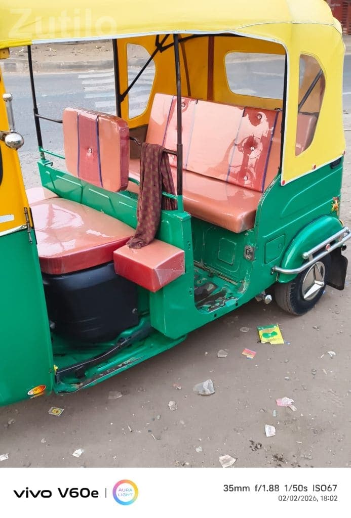 Bajaj 4 Stroke CNG Auto Rickshaw 2021 Bajaj 4 Stroke CNG Auto Rickshaw 2021