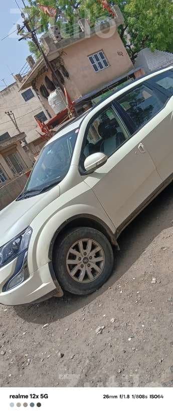 Mahindra XUV500 for Wedding and Tour Rental Mahindra XUV500 for Wedding and Tour Rental