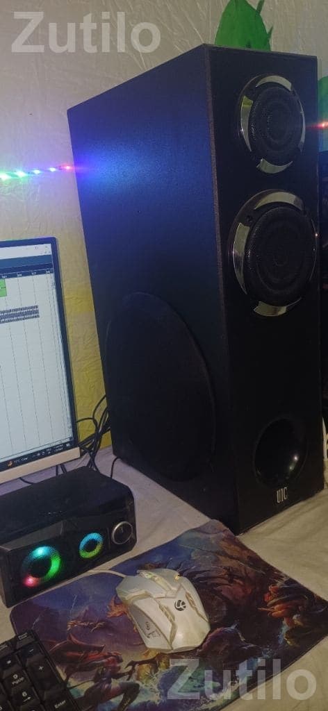 UIC Bluetooth Tower Speaker with Deep Bass UIC Bluetooth Tower Speaker with Deep Bass