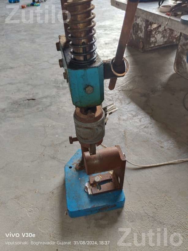 Bangle Riveting Machine Set with 6 Tools Bangle Riveting Machine Set with 6 Tools