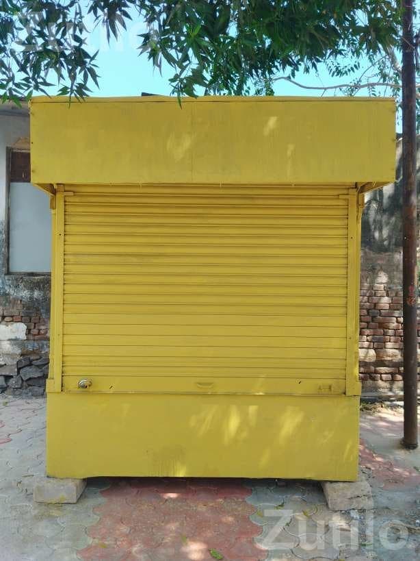 7.5 x 5 Cabin Kiosk with Furniture 7.5 x 5 Cabin Kiosk with Furniture