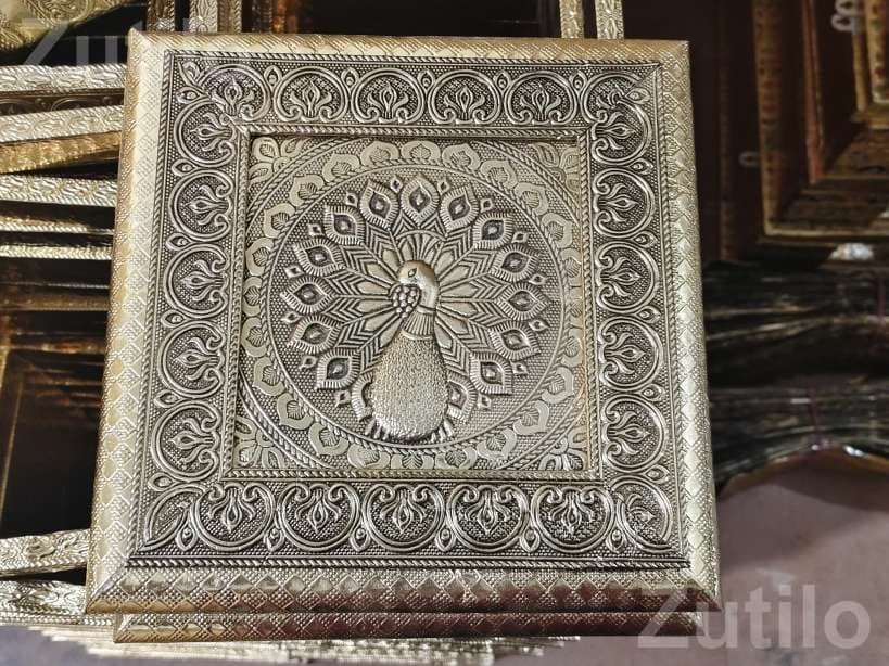 8x8 Handicraft Decorative Box with Peacock Design 8x8 Handicraft Decorative Box with Peacock Design