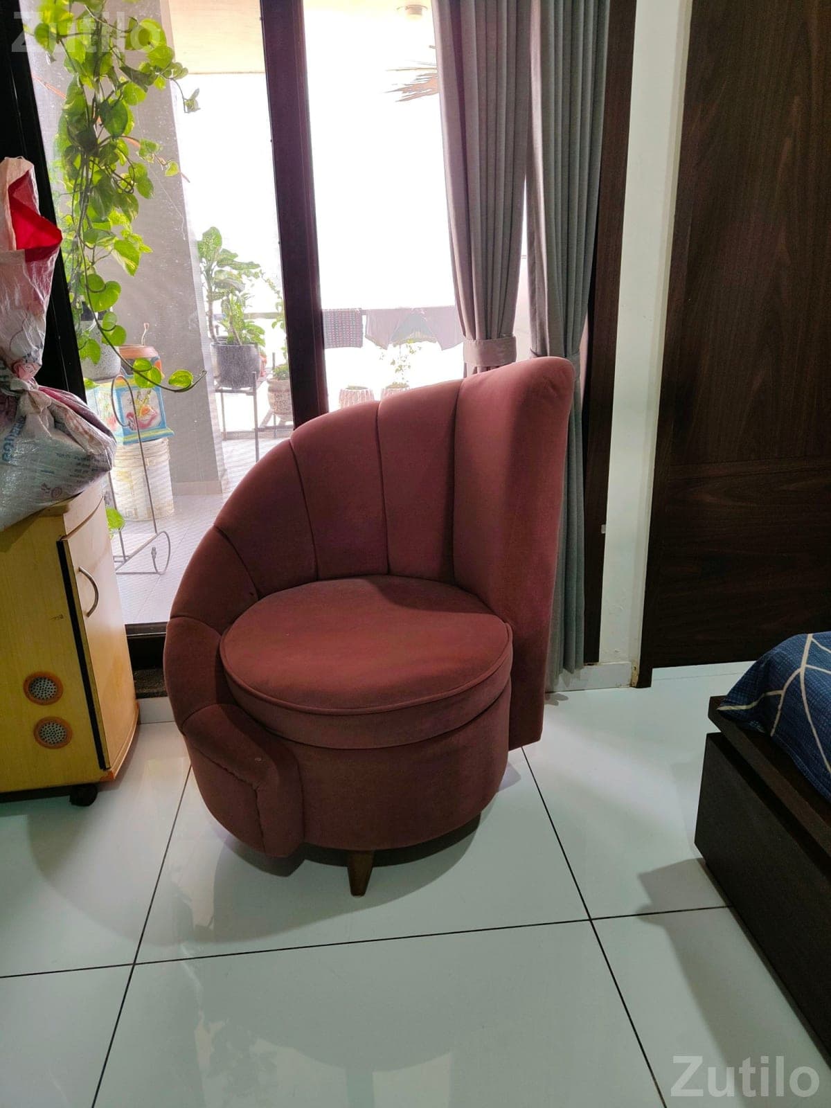 Pink Accent Lounge Chair 3 Year Old Pink Accent Lounge Chair 3 Year Old