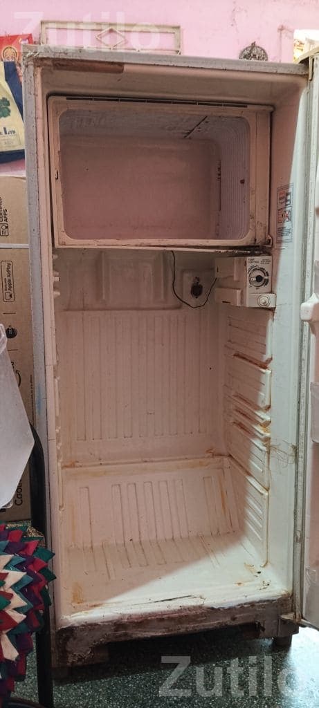 Single Door Refrigerator in Working Condition Single Door Refrigerator in Working Condition