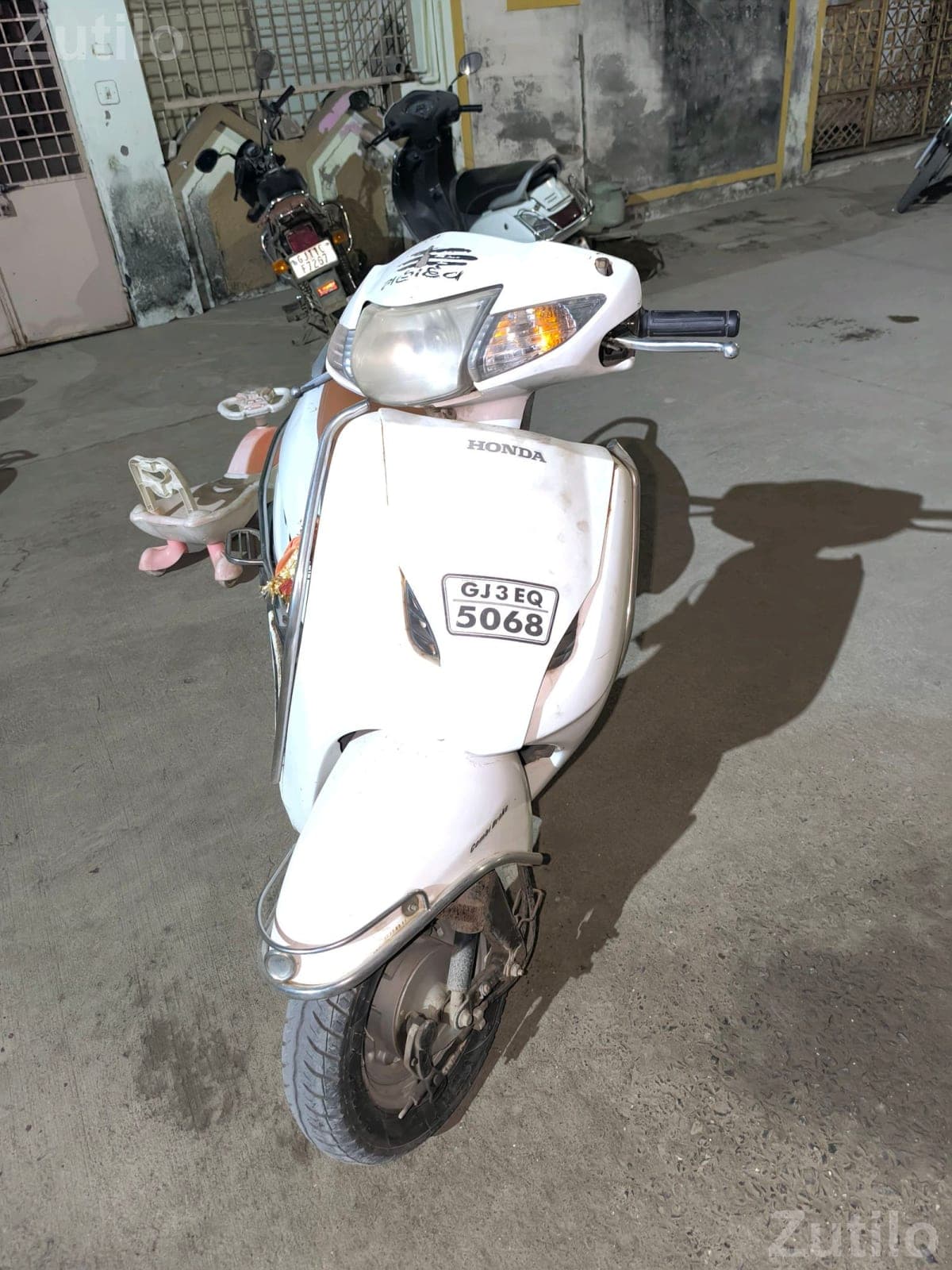 Honda Activa Scooter with New Tyres Honda Activa Scooter with New Tyres