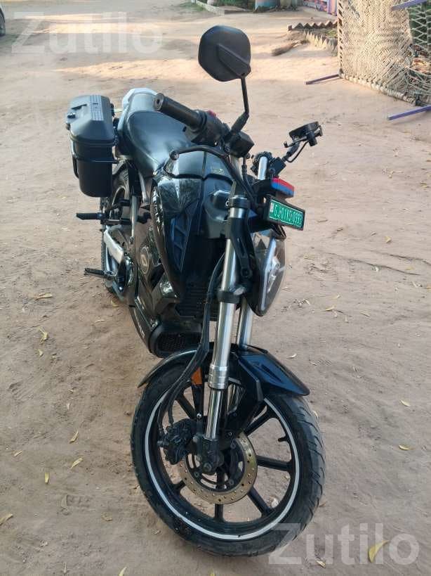 Revolt RV400 Electric Bike with New 2025 Battery Revolt RV400 Electric Bike with New 2025 Battery